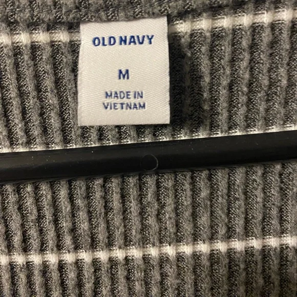 Old Navy Sleeveless Dress - Picture 3 of 4